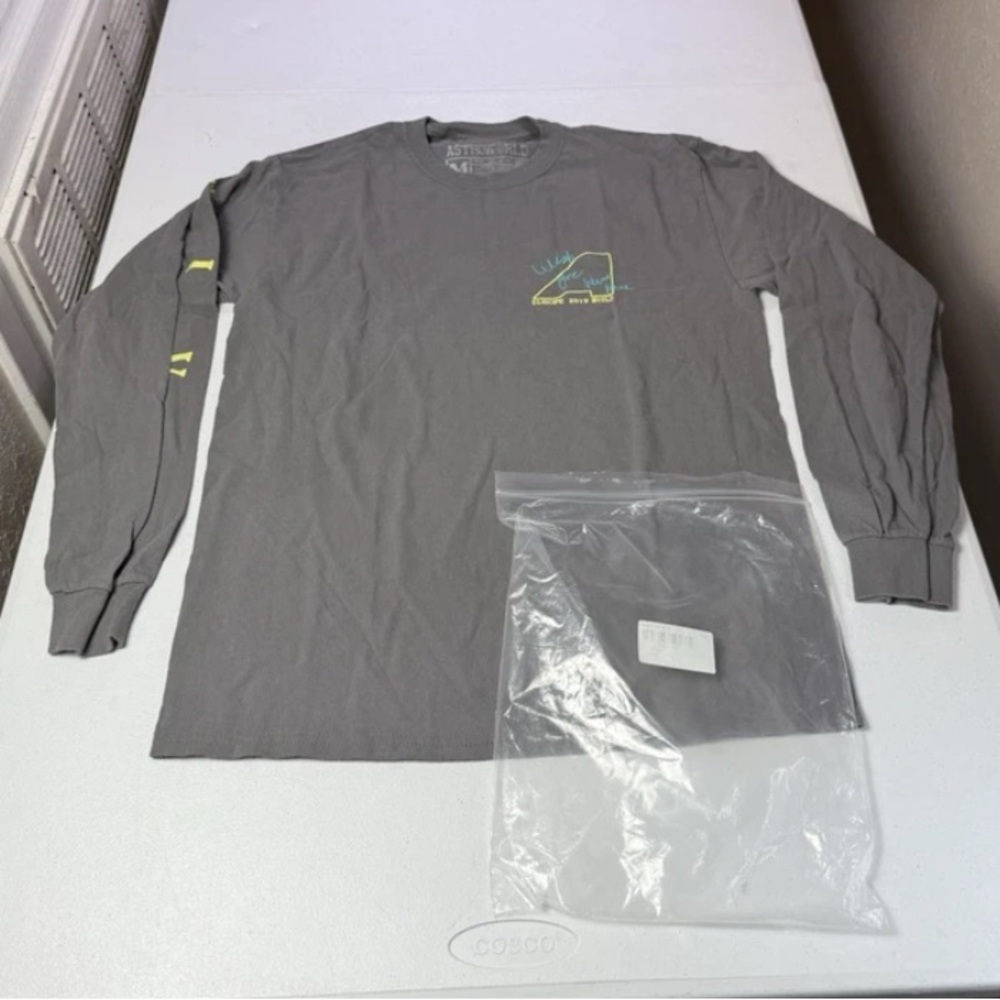 New Travis Scott Astroworld Europe 2019 Tour LS Tee Grey Size M Stop Look Listen